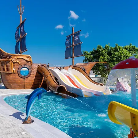 Georgioupolis & Aqua Park 5* 干尼亞